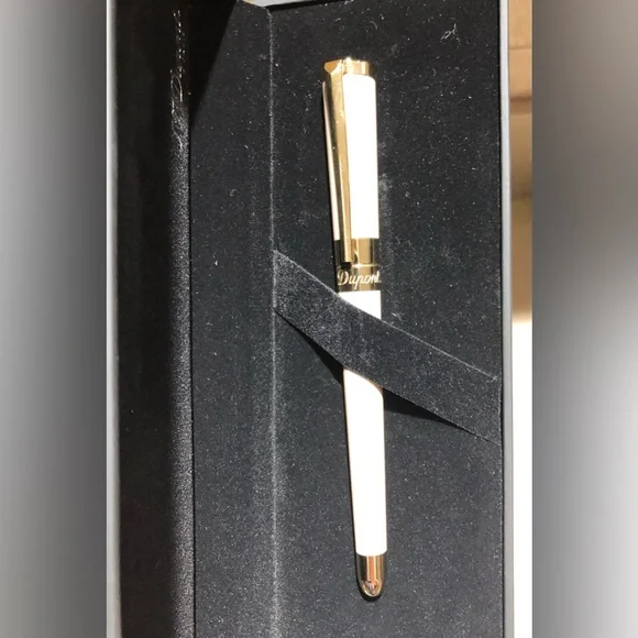 Elegant Pearl Tan and Gold S.T. DuPont Paris Pen